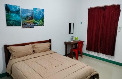 Singkawang Hostel | Tanah merah guest house