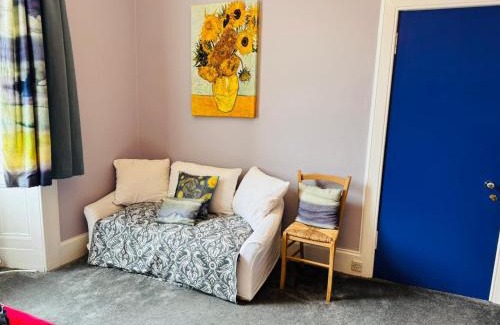 Dalbeattie Bed & Breakfast | The Art Bank