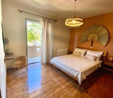 Varipetron House | The Leaf House