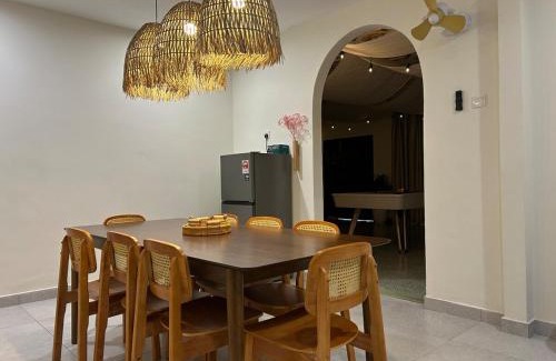 Kuala Lumpur House | The Little Bali - 6Room - 18Pax