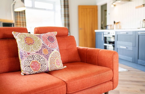 Dunkeld Cottage | The Roundhouse - a cottage that sleeps 2 guests in 1 bedroom