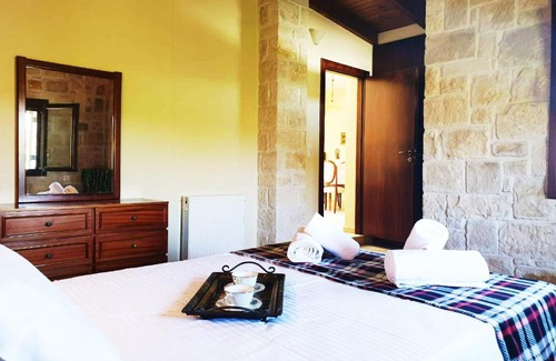 Achlada Apartment | Traditional House SPECTACULAR VIEW Near Heraklion