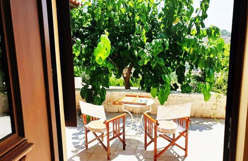 Achlada Apartment | Traditional House SPECTACULAR VIEW Near Heraklion