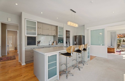 Albert Town House | Tranquil on Ribbonwood - Wanaka Holiday Home