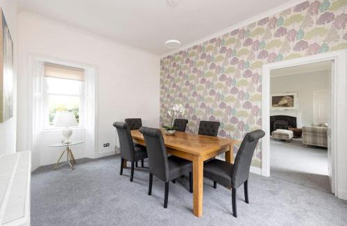 Carberry Apartment | Two Bedroom Country Cottage With Parking