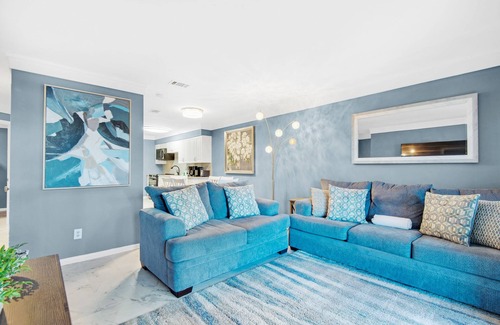 Holiday Isle Condo | ✨Updated Furnishings~Walk to Beach~Pool~Holiday Isle~2BR Poolside Villas #104