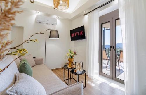 Kroustas Apartment | Urban Mountain Retreat