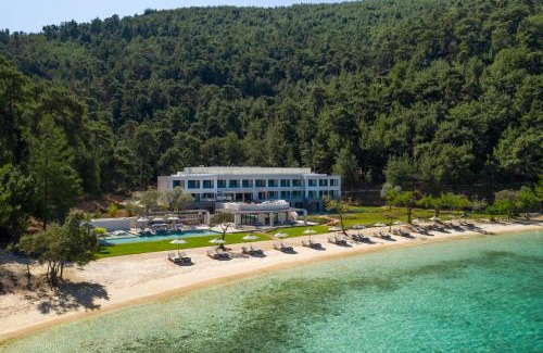 Golden Beach Hotel | Vathi Cove Luxury Resort & Spa - Adults Friendly 14 plus