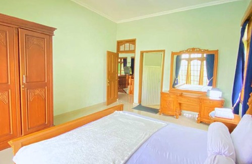 Megamendung Villa | Villa ∙ 4 bedrooms ∙ 30 guests
