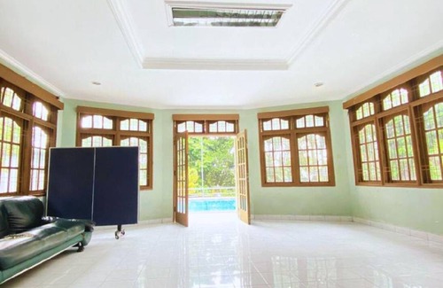 Megamendung Villa | Villa ∙ 4 bedrooms ∙ 30 guests