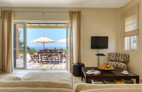 Lakithra Villa | Villa ∙ 4 bedrooms ∙ 9 guests