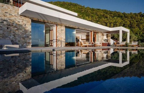 Marathias Villa | Villa ∙ 4 bedrooms ∙ 9 guests
