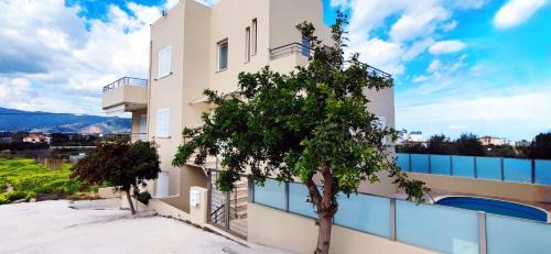 Malevizi Villa | Villa Cool with Private Pool, Mountain & Sea View