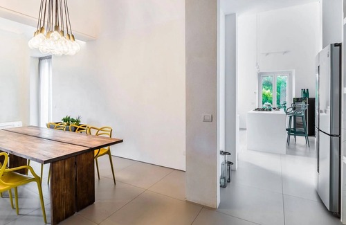 Viagrande Villa | VILLA LIMPIA - Four Bedroom Villa, Sleeps 8