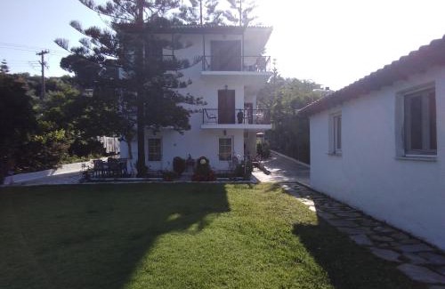 Troulos Apartment | Villa Ourania