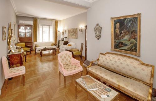 Athens City Centre House | Vintage apartment KOLONAKI
