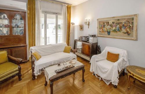 Athens City Centre House | Vintage apartment KOLONAKI