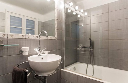 Exarhia Apartment | «Vitamin C» Flat+yard space! 5 min to metro