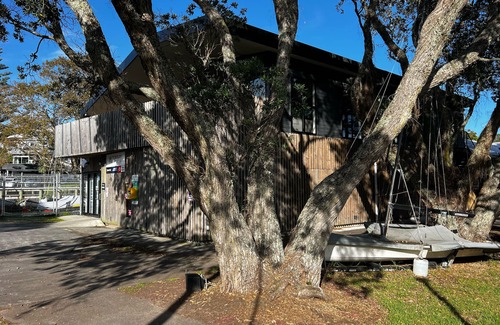 Torbay Apartment | Waiake Beach Apartments