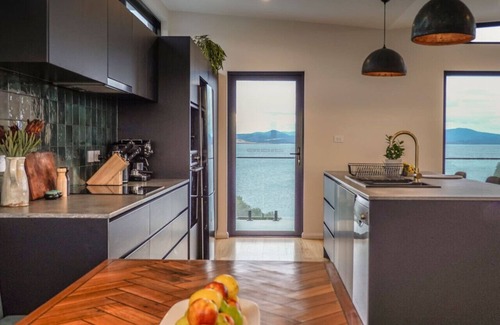 Primrose Sands Apartment | Waterfront `Tupelo` on Primrose Point