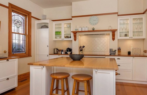 Glebe House | Wellington Views fantastic city location
