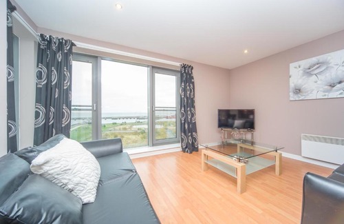 Newhaven Apartment | Western Harbour View