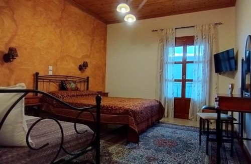 Dimitra Arkadias House | Ξενώνας Ερυκίνη
