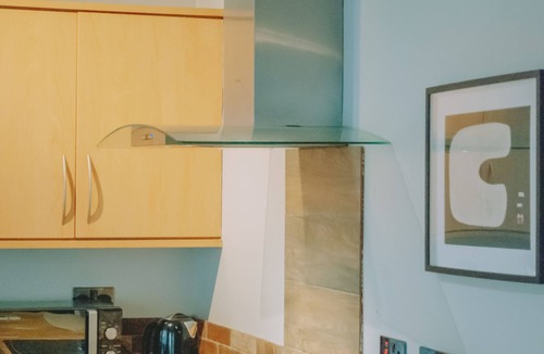 Inverness City Centre Apartment | 1 bed apt in Fortrose, Highlands - near Beach