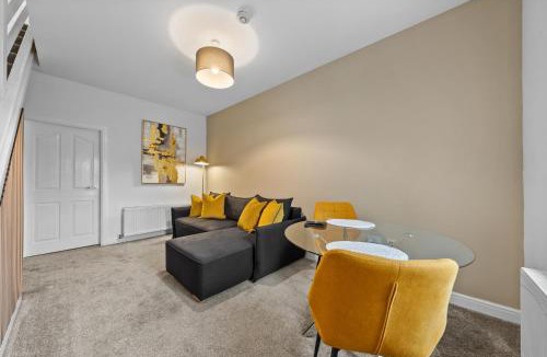 Airdrie Apartment | 1-Bed Duplex with Sofa Bed in Airdrie Lanarkshire - Long Stays - Free Parking