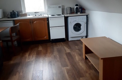 Inverness Apartment | 1 Bed Flat - Sleeps 4 - Garden - Parking - Wifi