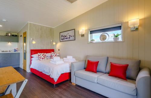 Girvan House | 1 Bed in Turnberry 78071