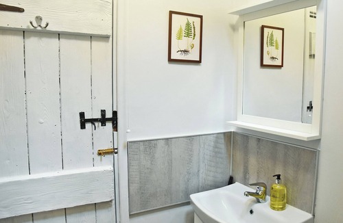 Hexham Cottage | 1 bedroom accommodation in Thorngrafton, near Bardon Mill