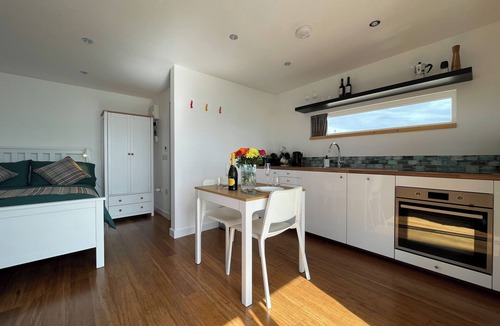 Fearn Cottage | 1 bedroom accommodation in Hilton, near Tain