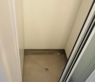 Epsom Apartment | 1 Queen Bed and 1 Sofa Bed, Serviced Studio B