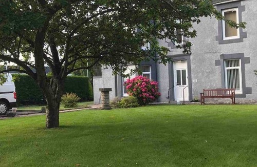 Perth Apartment | 1 St Catherine’s City Cottage. Free Parking & WiFi