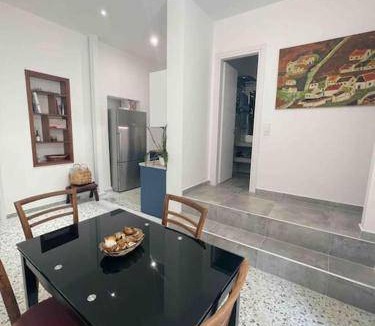 Piraeus Apartment | 100 m² Apartment ∙ 1 bedroom ∙ 1 guest