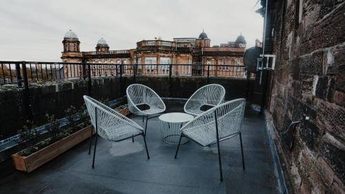 Glasgow Apartment | 100 m² Apartment ∙ 2 bedrooms ∙ 4 guests