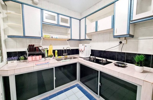 Taman Sri Endah House | 100 m² House ∙ 3 bedrooms ∙ 9 guests
