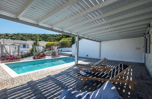 Paros House | 100 m² House ∙ 2 bedrooms ∙ 4 guests