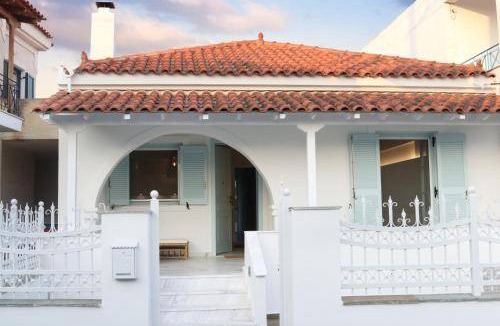 Milos House | 100 m² House ∙ 2 bedrooms ∙ 5 guests