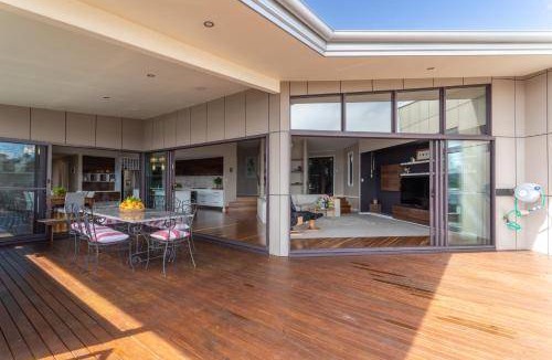 Riverside House | 100 m² House ∙ 3 bedrooms ∙ 6 guests
