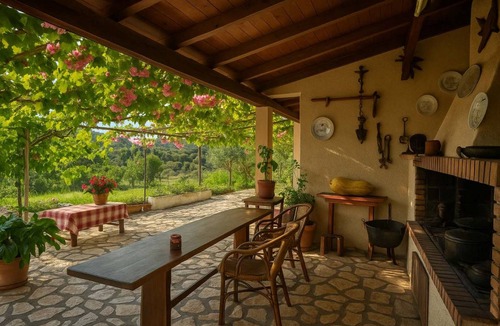 Antipernoi House | 100 m² House ∙ 3 bedrooms ∙ 6 guests