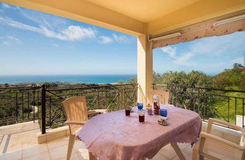 Lakithra House | 100 m² House ∙ 3 bedrooms ∙ 6 guests
