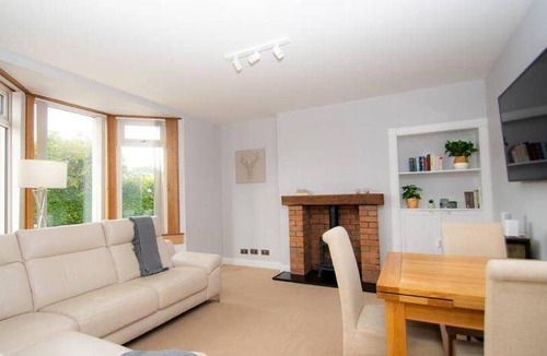 Dunfermline Villa | 100 m² Villa ∙ 2 bedrooms ∙ 5 guests