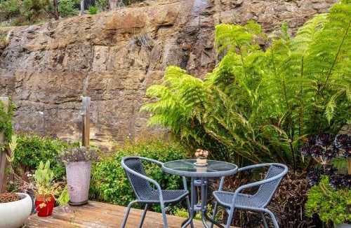 West Hobart House | 102 m² House ∙ 2 bedrooms ∙ 4 guests