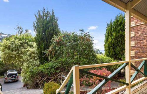 West Hobart House | 102 m² House ∙ 2 bedrooms ∙ 4 guests