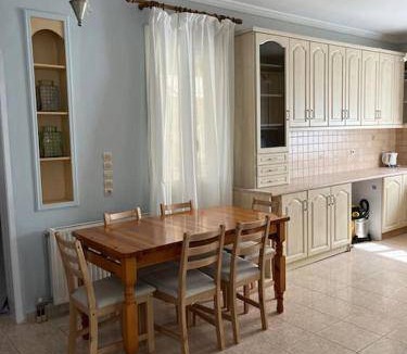 Lixouri Apartment | 104 m² Apartment ∙ 3 bedrooms ∙ 6 guests