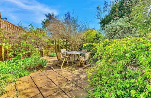 East Linton Cottage | 105 m² Cabin ∙ 3 bedrooms ∙ 5 guests