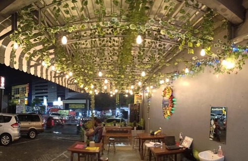 Surabaya Hotel | 12 m² Hotel ∙ 6 guests