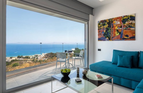 Petaloudes Apartment | 120 m² Apartment ∙ 3 bedrooms ∙ 8 guests